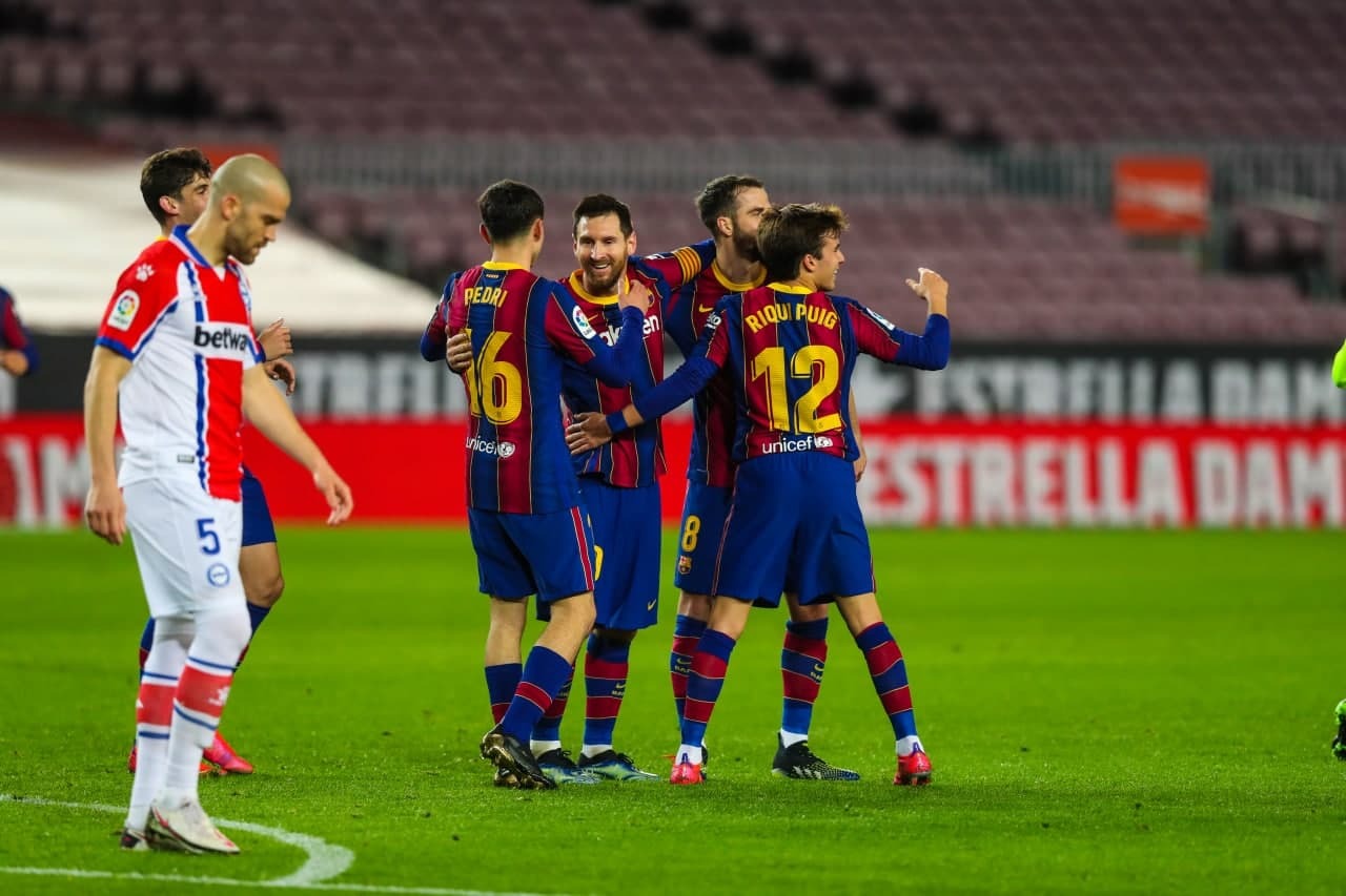 برشلونة يسحق ديبورتيفو ألافيس بخماسية في الدوري الإسباني