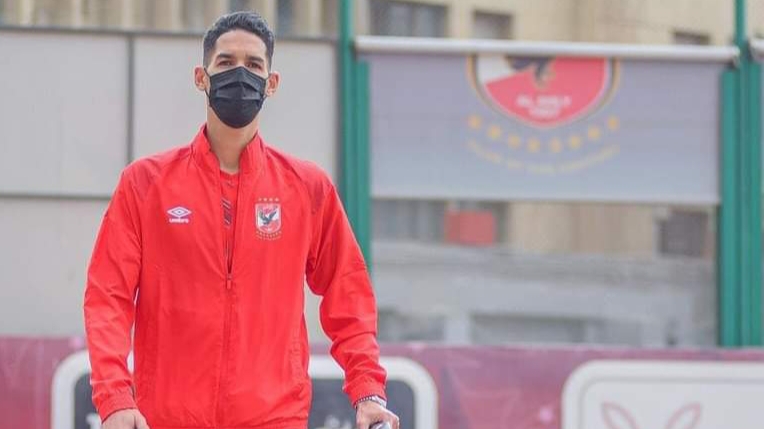 بانون يغادر الأهلي في اتجاه المغرب وهذه التفاصيل