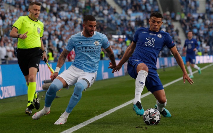 دوري الأبطال...  رفقاء زياش يتقدمون على مانشستر سيتي بهدف نظيف في الشوط الاول