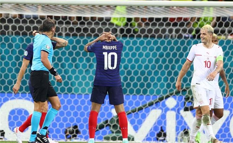سويسرا تتأهل إلى ربع نهائي اليورو على حساب فرنسا