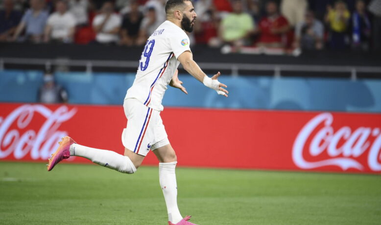 فرنسا تقلب تأخرها إلى فوز بثلاثية على بلجيكا