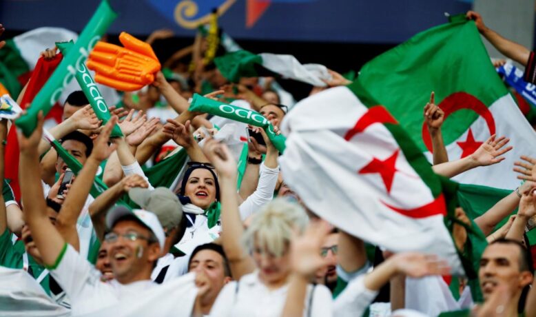 رسميا.. عودة الجماهير الجزائرية للملاعب