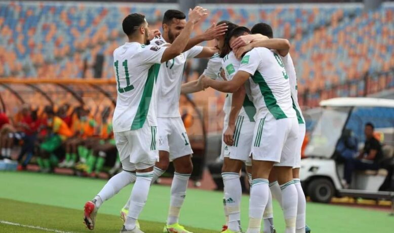 الجزائر تفوز برباعية نظيفة وتتصدر المجموعة الرابعة