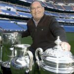 وفاة أسطورة ريال مدريد ورئيسه الفخري فرانشيسكو خينتو
