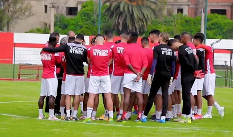بمشاركة 27 لاعبا.. الوداد ينهي استعداداته لمباراته ضد بيترو