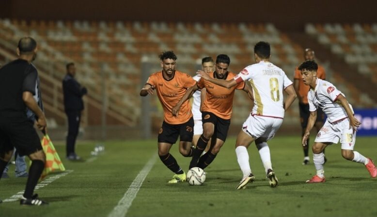 النهضة البركانية والراسينغ يفتتحان منافسات دوري النتيفي