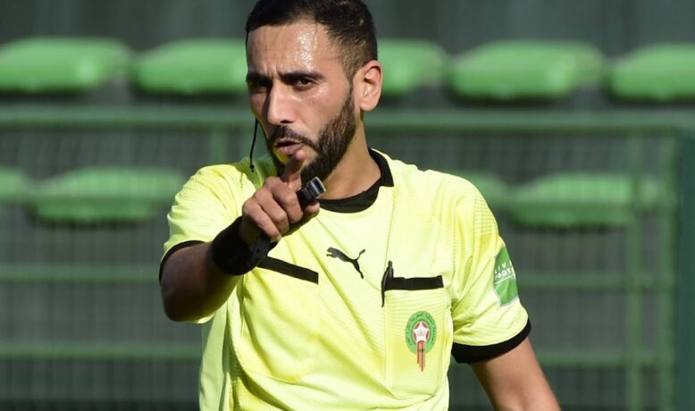 مديرية التحكيم تُقرُّ بالعقوبة في حق حكم مباراة الرجاء ضد آسفي