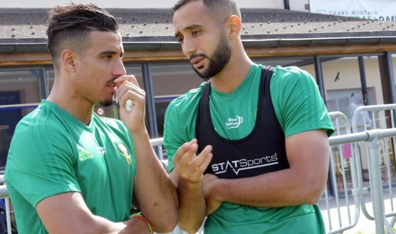 لاعب الأسود على طاولة الرجاء