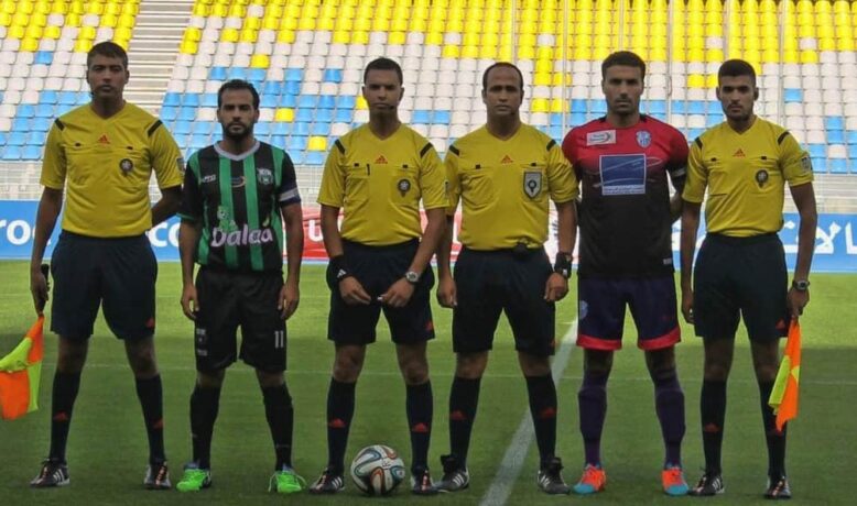 حكم مغربي ثالث يلتحق بملاعب قطر