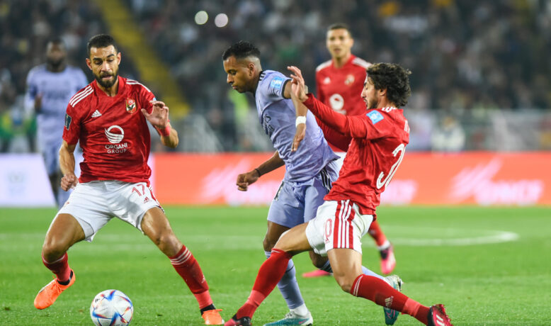 الفيفا ينوه بالأهلي عقب الإقصاء