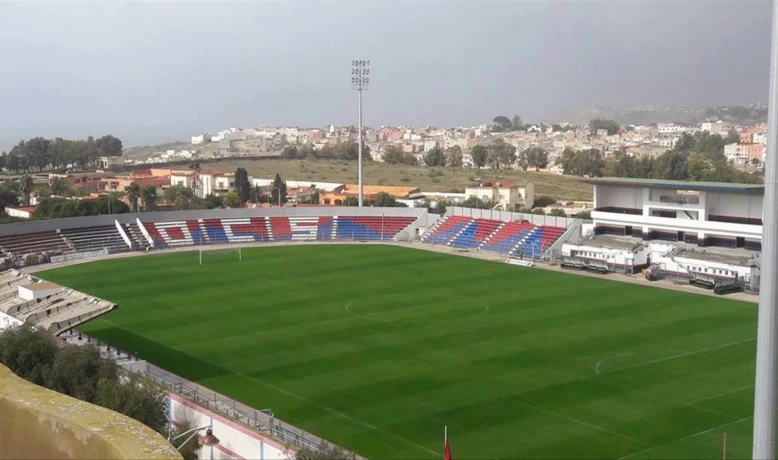 إغلاق ملاعب آسفي وخريبكة والجديدة قصد الإصلاح