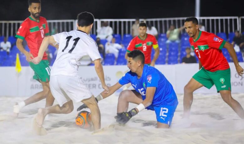أسود كرة القدم الشاطئية يبلغون نصف نهائي البطولة العربية