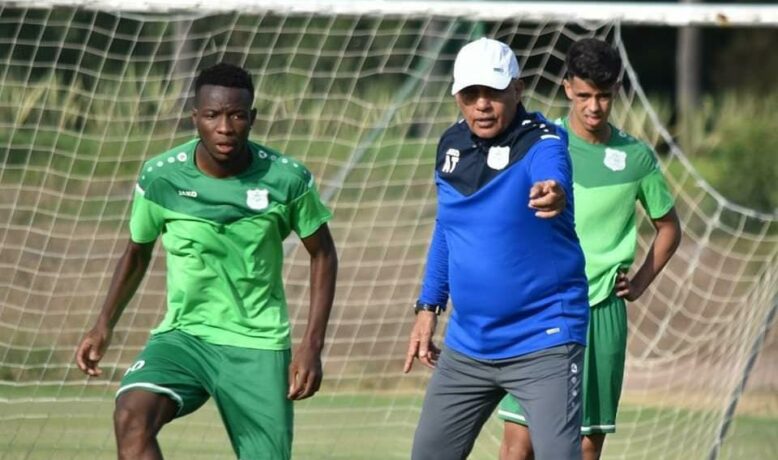 طالب يَسْتَنْجد بشباب المحمدية لحل أزمة النتائج