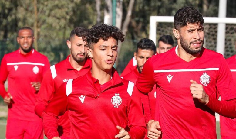 مدرب الوداد يحسم في إجراء معسكر تدريبي للفريق
