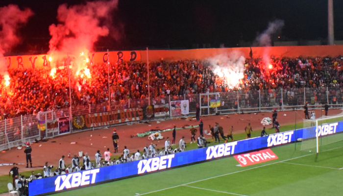 جماهير نهضة بركان تطالب الكرمة بلقب كأس العرش