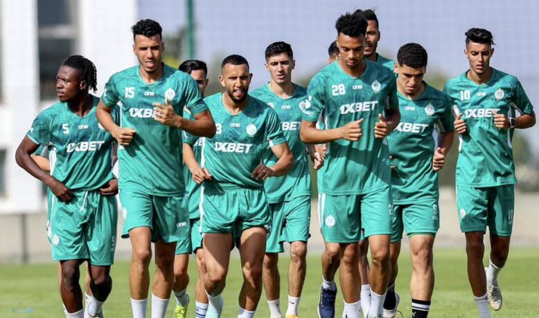 العائدون من الإعارة والمنتدبون الجدد في التشكيلة الرسمية للرجاء ضد السد