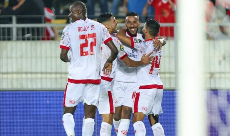 رمزي يكافئ لاعبيه بعد الانتصار على طنجة